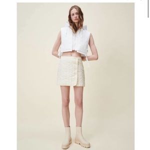 Zara cream/white puffer skirt with buttons